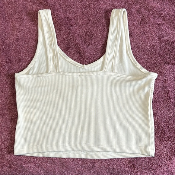 Simple Tank Tops - Picture 3 of 6